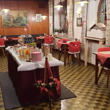 Zum Franziskaner Hotell